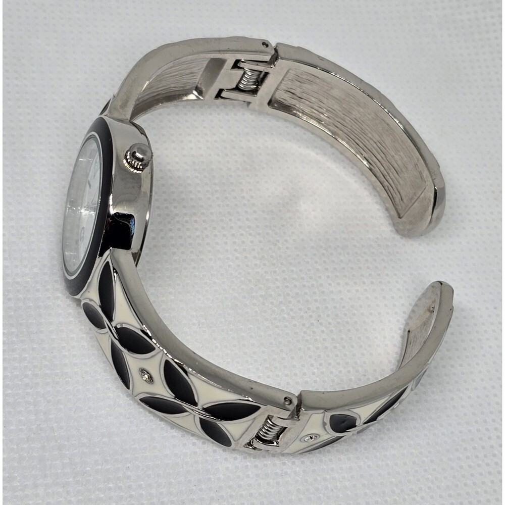 Women's Fancy Trendy Round White Silver Black Tone Cuff Band Watch 12 - Picture 7 of 9